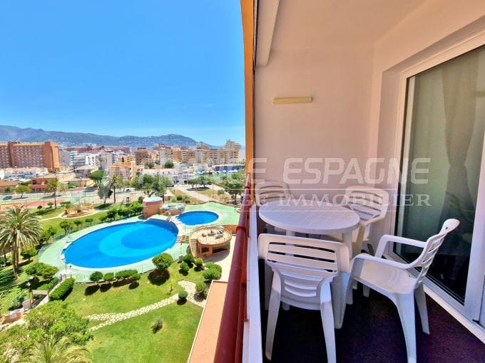 vente appartement rosas, studio atico 41 m², rénové, terrasse petite vue mer/canal