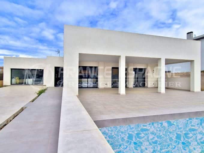maison a vendre espagne, 4 pièces plain-pied moderne 240 m², secteur résidentiel